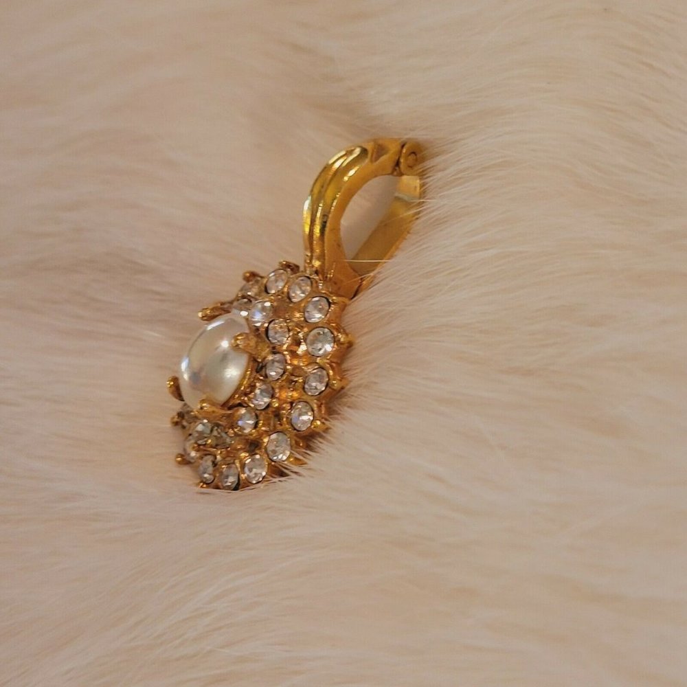 Vintage Roman Rhinestone Pendant Victorian Cabochon Gold Tone Signed 6292 - Picture 3 of 7